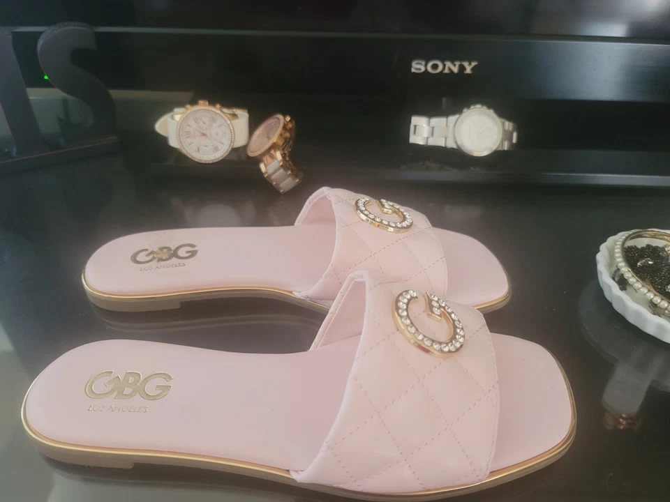 Guess Women's Elyze Slide Sandal 6 Black NWB - Image 3 of 4