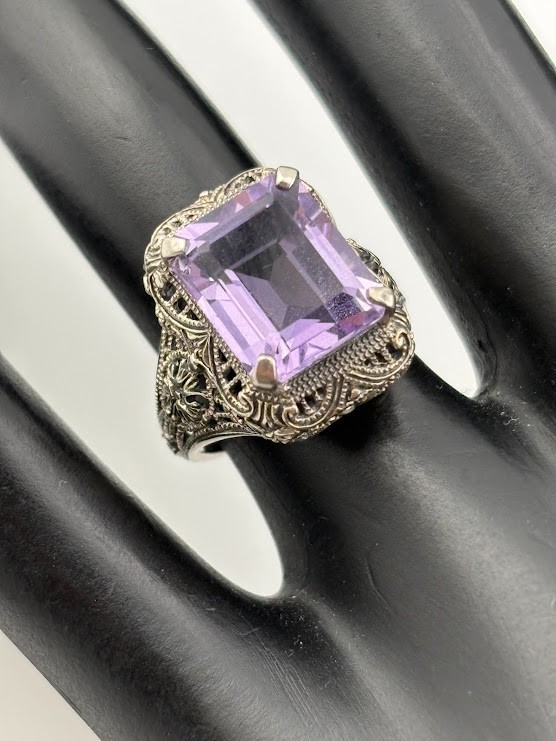 925 Sterlng Silver 12X10Mm Emerald Cut Amethyst Ornate Filigre Ring Size 5.5 854