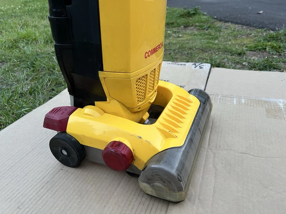 Aspiradora aspiradora comercial de alta resistencia Carpet Pro CPU-350 Hoover Eureka Foto 3 de 4