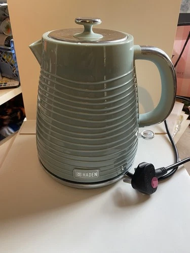 Haden Devon Green Kettle 1.7L Capacity Cordless Design - 3000W Fast Boil Kettle