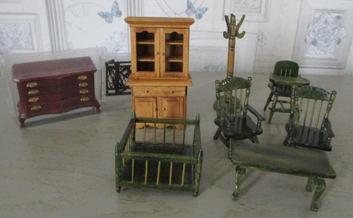 Lot De Mobilier Miniature Mattel – Maison De Poupée Avec Piano, Cuisinière Et Table