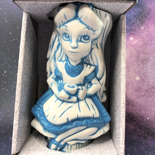 Geeki Tikis Disney Alice In Wonderland- ALICE Ceramic Mug - Bild 2 von 9