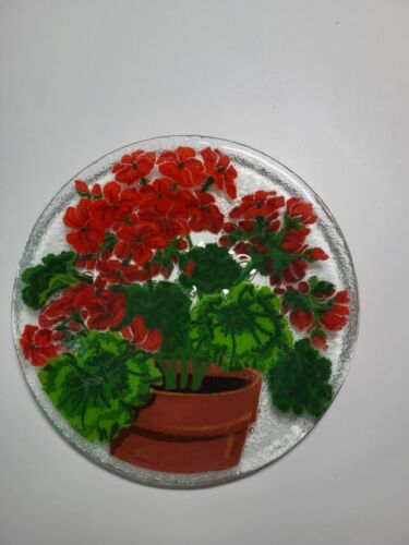 Peggy Karr Fused Art Glass Plate Geraniums In Pot 7.5" Signed - Zdjęcie 1 z 4