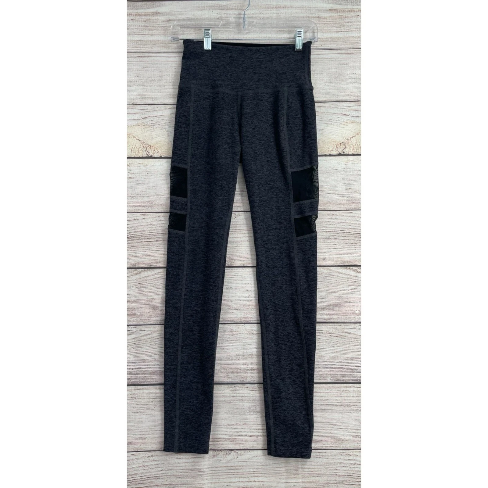 beyond-yoga mesh panel leggings