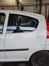 Porte arrière et accessoires Peugeot 107