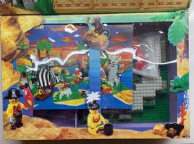 LEGO 6278 Enchanted Island Pirates Islanders 1994 Missing