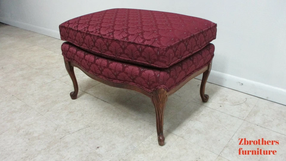 山核桃白色法国乡村雕刻客厅脚凳奥斯曼 A — 第 3/4 张图片