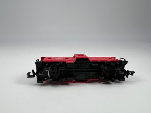 Model Power #1655 N Scale Red Southern Pacific Caboose Good Condition - Picture 6 of 6