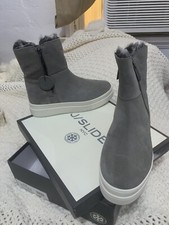 NIB   J/Slides Womens 8 M Tristan Waterproof Suede Sneaker Boots Shoes Grey