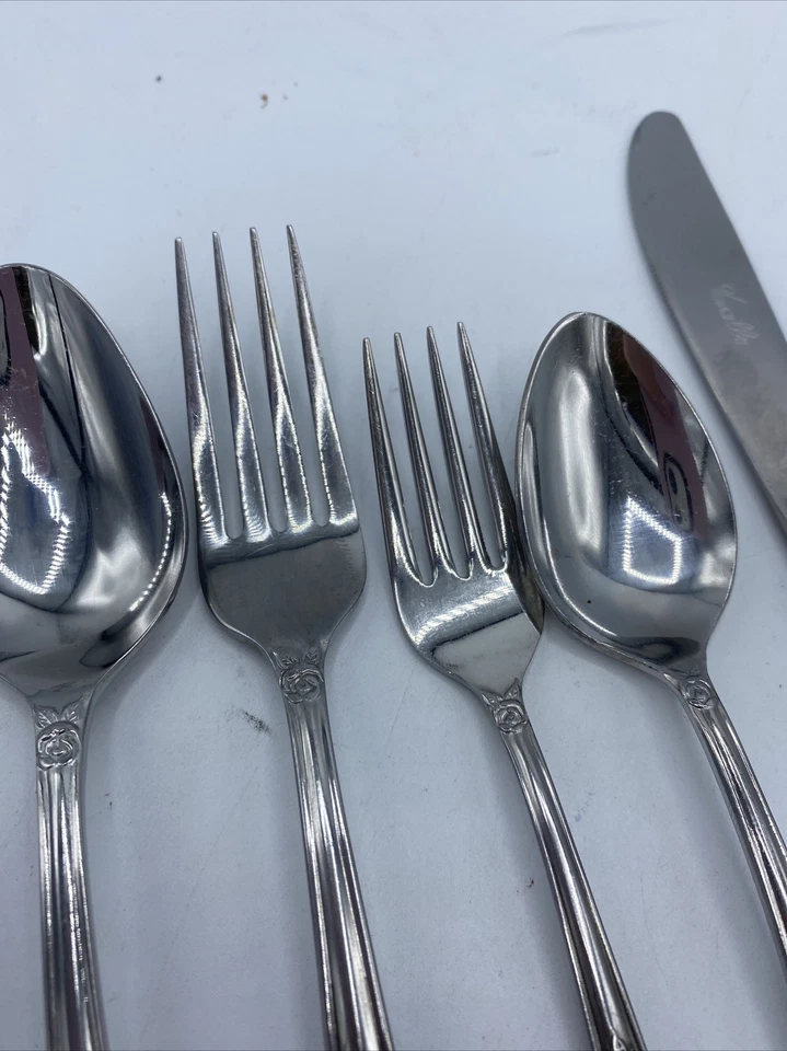 Vingate 1965 Versalles cubiertos de acero inoxidable acabado brillante 5 piezas ajuste de lugar Foto 2 de 4
