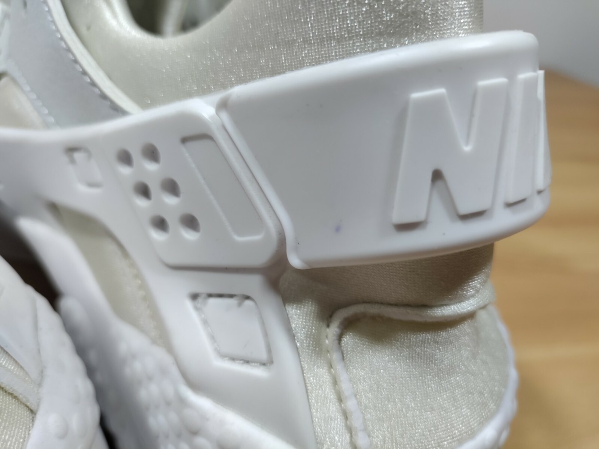 Nike Air Huarache Run 318429-111 Triple White Lace Up 