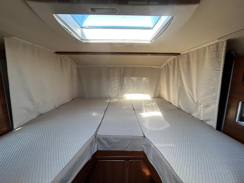 Carthago Liner For Two, Motorhome For Sale, Self-Levelling, Hab Air Con, Garage - Picture 7 of 9