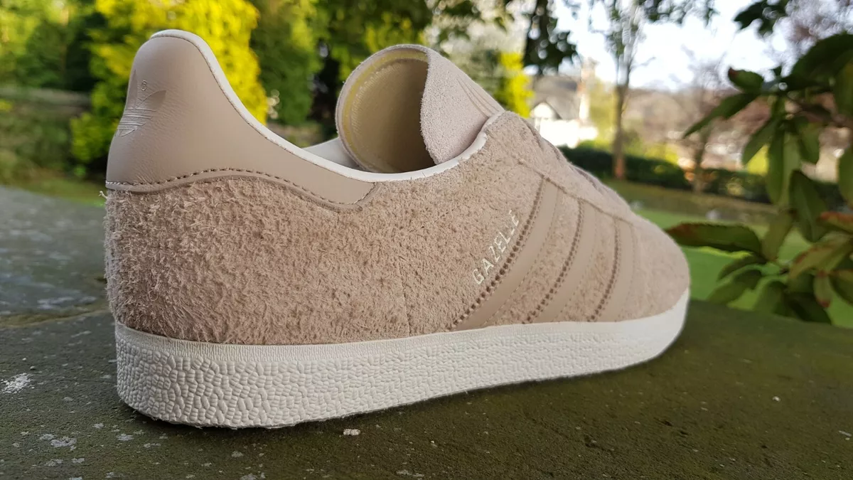 adidas originals gazelle og beige