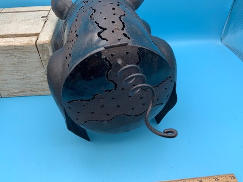 Vintage Set of Rustic Metal "Pigs" - Votive Candle/Incense, Set of 2 - Picture 10 of 13