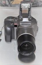 OLYMPUS iS-20 QUARTZDATE 35mm CAMERA 28-110mm ZOOM LENS GOOD CONDITION
