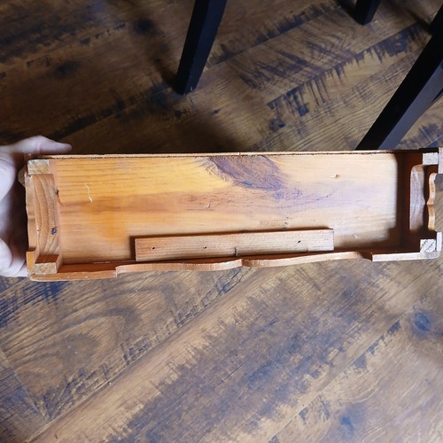 Vintage Bauernhaus Holz Wandschrank mit 2 Regalen 4 gesteppte bestickte Türen 14x4x15" - Bild 17 von 23