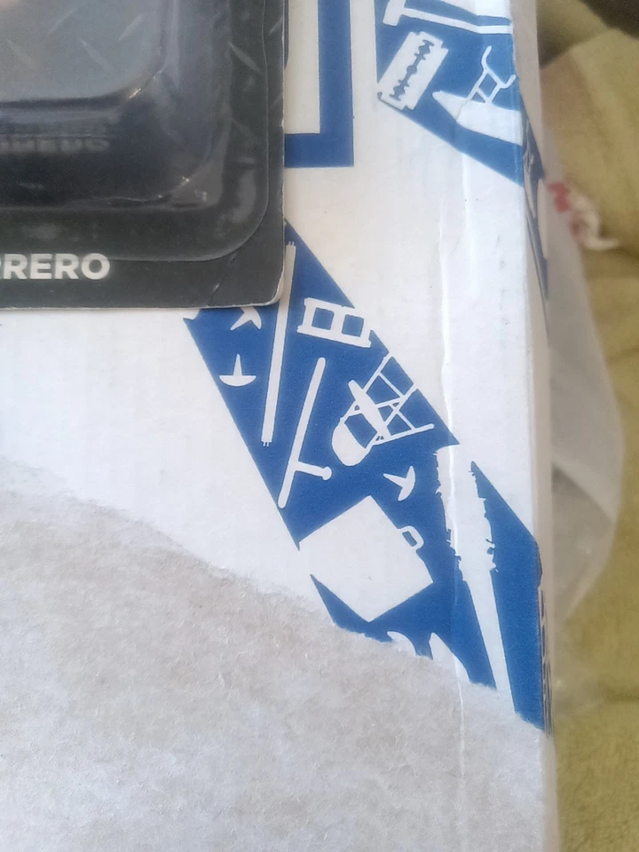 Caja de lucha libre profesional Vickie Guerrero Micro Brawlers Variant Limited  Foto 3 de 4