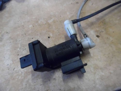 Mercedes-Benz C-Klasse W203 Magnetventil Umschaltventil A2038000178