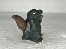 2003 Godzilla 1.5" Godzilla w/ Biting Mothra Mini Figure Finger Puppet Gashapon