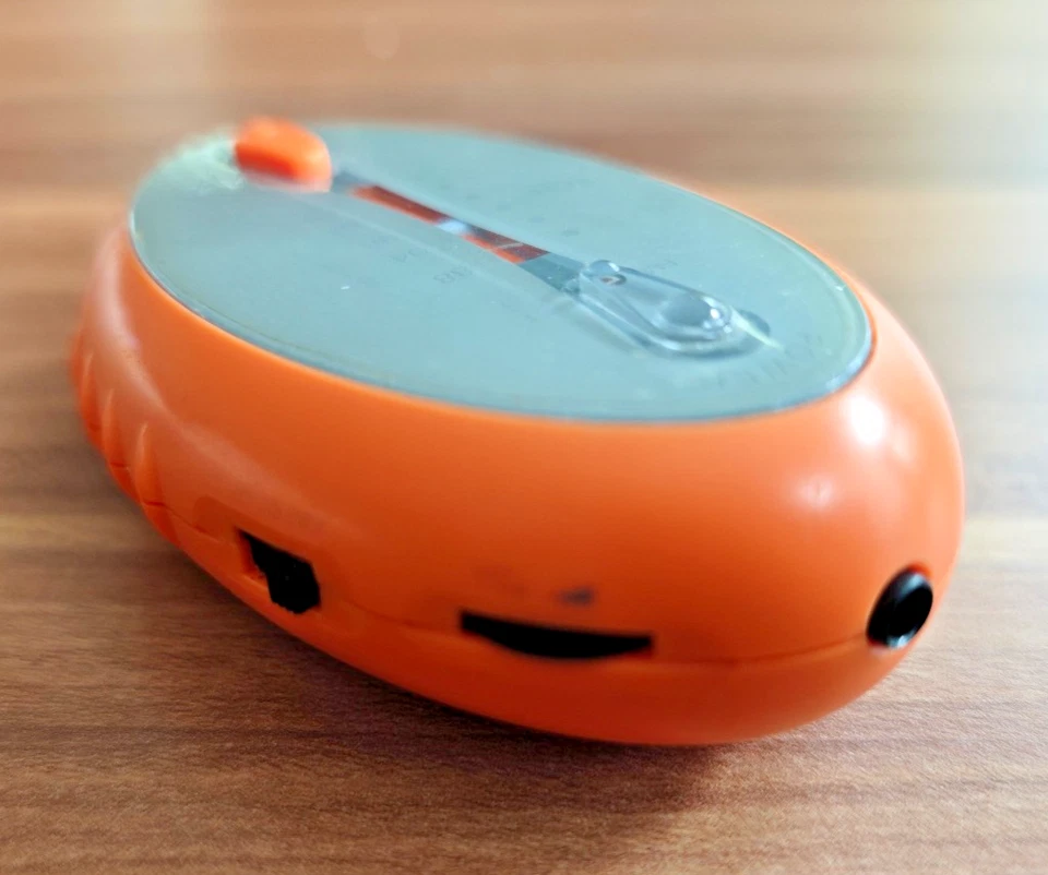 TCM, kleines Radio für unterwegs, Vintage, 2x1,5V AAA-Batterien - Bild 3 von 4