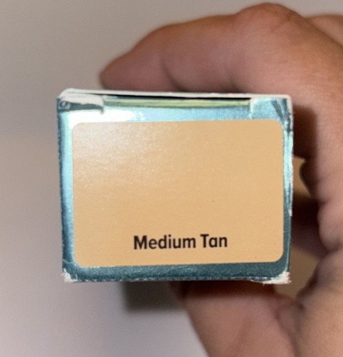 it Cosmetics CC MEDIUM TAN Oil-Free Matte SPF 40 Poreless Finish Full Coverage - Picture 5 of 6