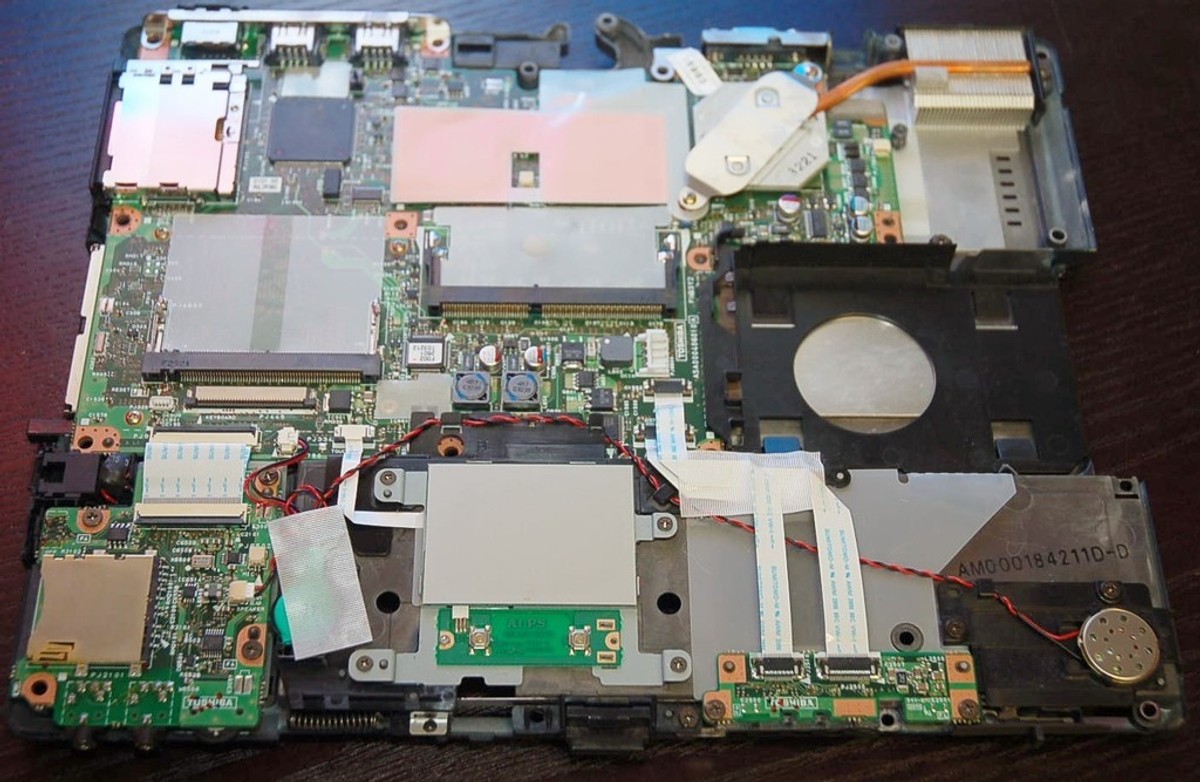 Toshiba Portege 3505 Laptop P000363730 Motherboard w/CPU + Toshiba Portege 3505 Laptop P000363730 Motherboard w/CPU +
