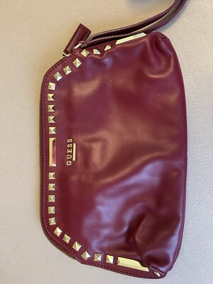 Guess Clutch Tasche 