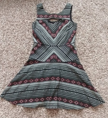 Jessica Simpson Tribal Fit And Flare Kleid 6 - Bild 2 von 7