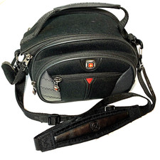 Wenger Swiss Gear The Sherpa Medium Padded Camera Bag - Black
