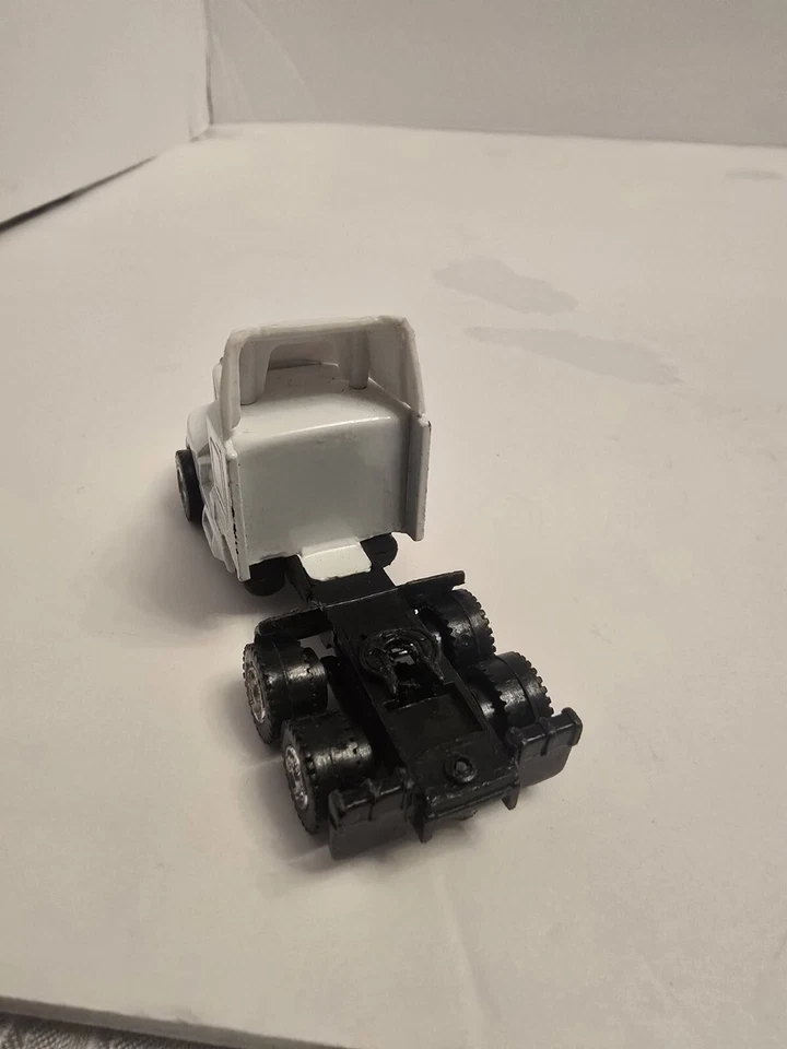 Semirremolque Maisto Ford Hauler Kenworth T2000 suelto sin caja Foto 4 de 4