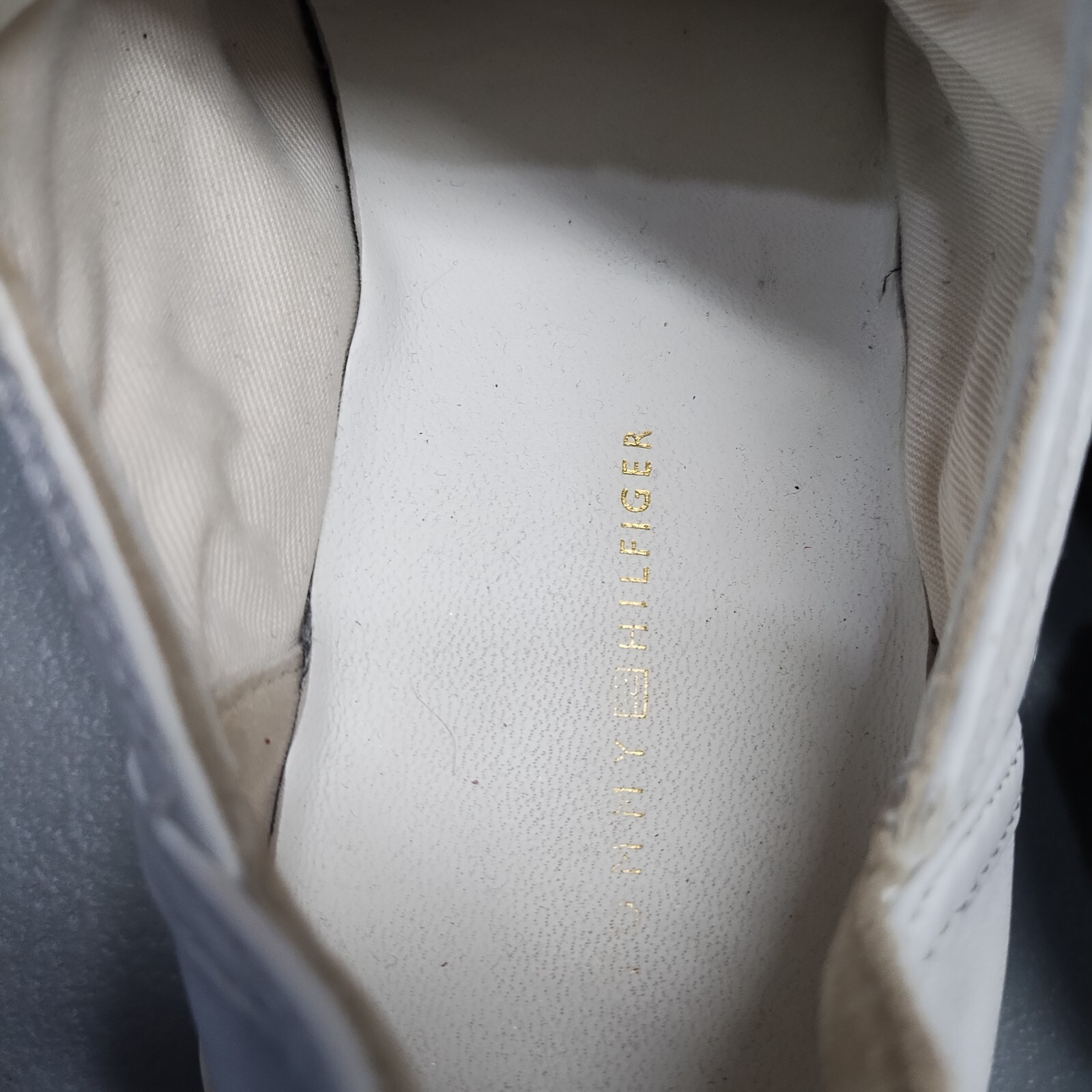 Tommy Hilfiger Gigi Haded Sneakers Womens Sz 6.5 White Round Toe Comfort Lace Up thumbnail 12