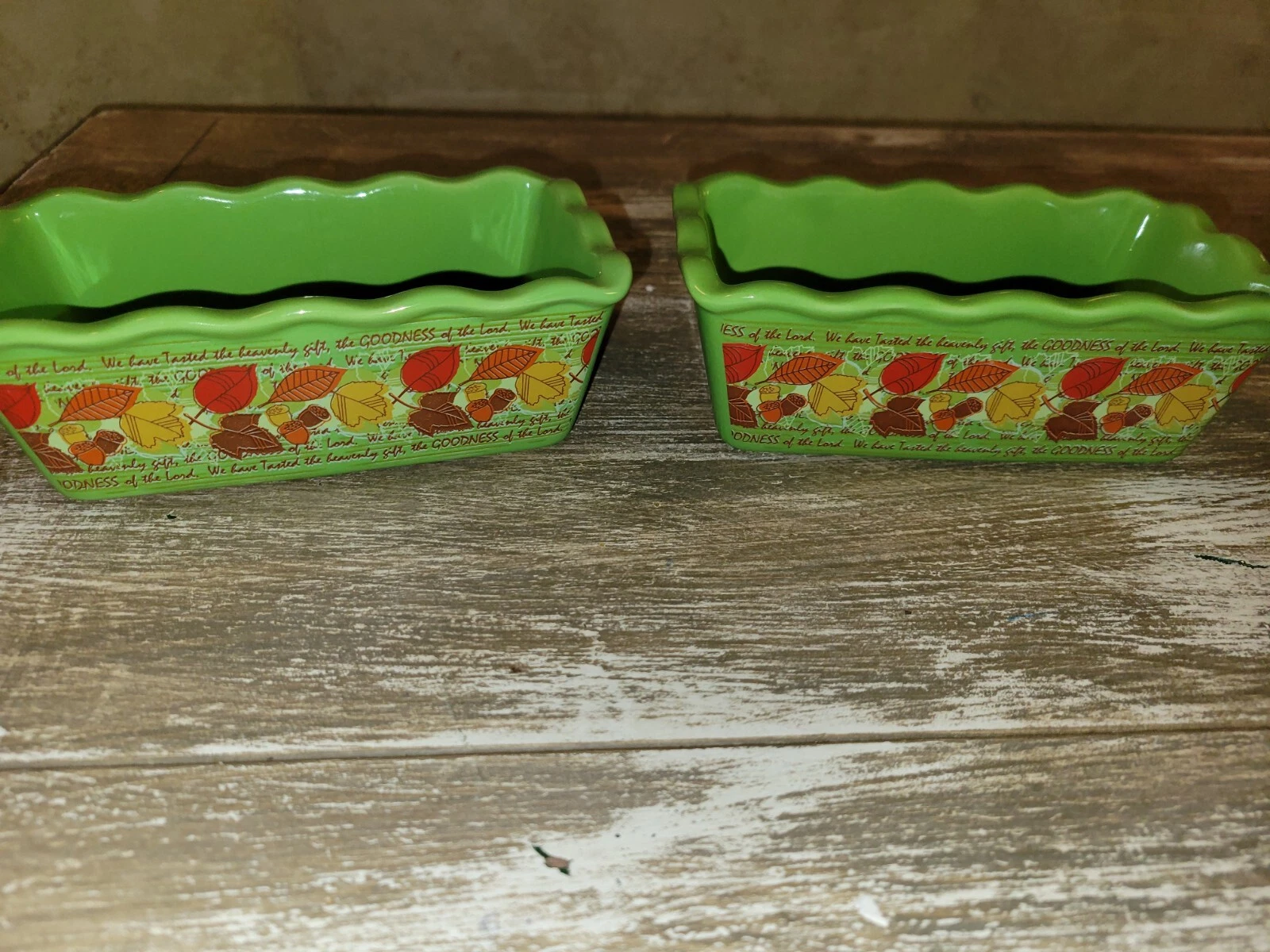 2 New Harvest Heavenly Goodness Mini Loaf Pans Green Scalloped Edge Live It Give