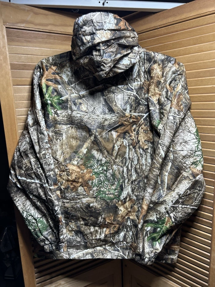 Frogg Toggs Real Tree Med-Lrg Men’s Camo Top With Hood/ Elastic Waist Pants,Bag - Image 3 of 4