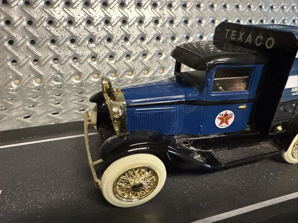 TEXACO FORD MODEL A PICK UP TRUCK Crate Load Stk #1045 SPEC CAST Liberty 1:25 - Image 3 of 4