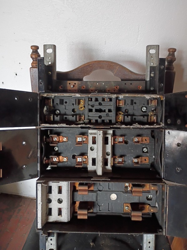 Antique Square D Bus Fuse Switch Box