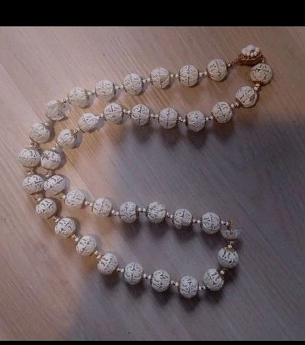 Miriam Haskell Vintage White & Gold signed Beaded Plastic Necklace Closure mod