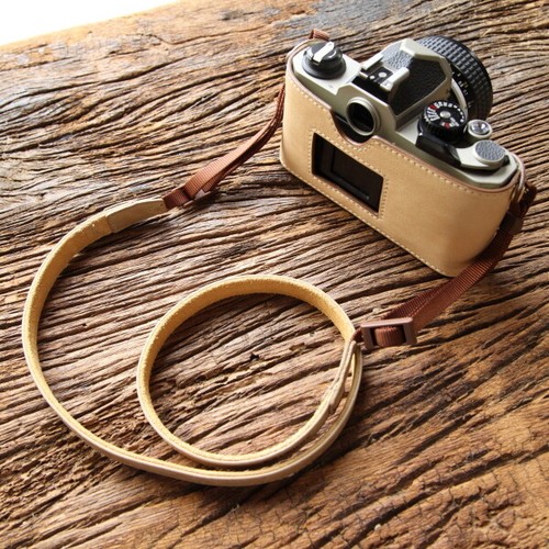 Mezza custodia fotocamera in pelle con impugnatura cover per Nikon FM2 protettiva - Foto 14 di 36