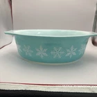 PYREX Turquoise White Snowflake Casserole Dish 1 & 1/2 Qt. NO LID #043 Vintage