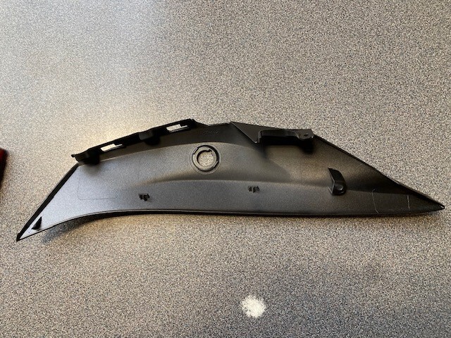 2016 Kawasaki ZX10R OEM Left Rear Tail Fairing Cover 36001-0640