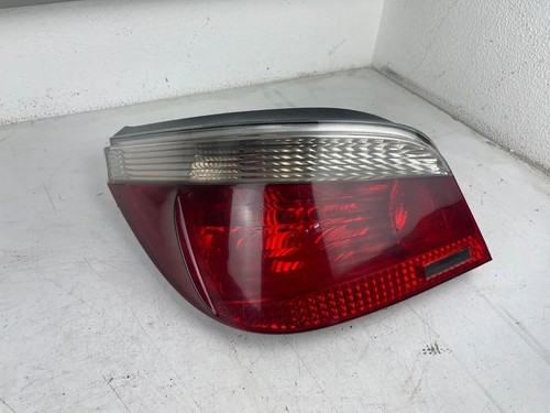 BMW E60 5er Limo Rückleuchte links Limo Rücklicht 6910767