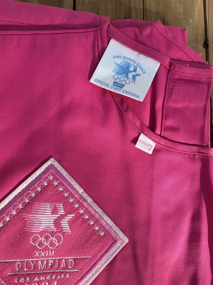 UNIFORME OFICIAL DA EQUIPE OLÍMPICA “LEVIS” 1984 LOS ANGELES OLÍMPICOS MAGENTA - Imagem 4 de 4