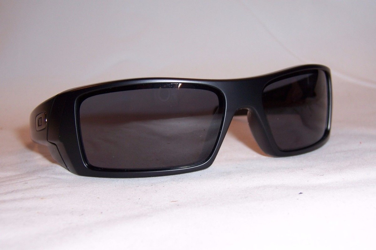 New Oakley Sunglasses GASCAN 03-473 BLACK/GRAY AUTHENTIC OO9014