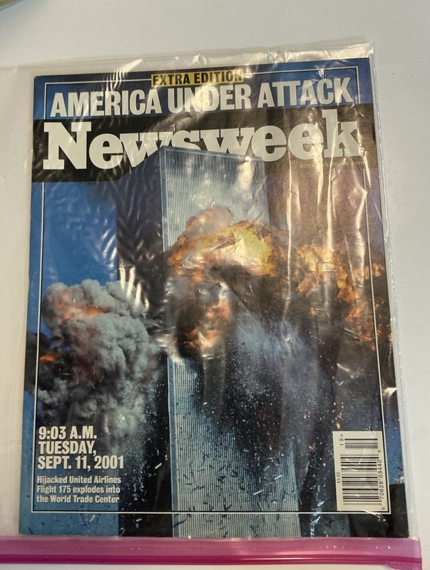 Newsweek Extra Edition 9/11/2001  Magazine Back issue America Attack - Ziplocked