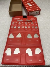 Starrett SD167GHZ Radius Gage Set: Stainless Steel, 0.01 to 0.5" Radius, 26 Pcs