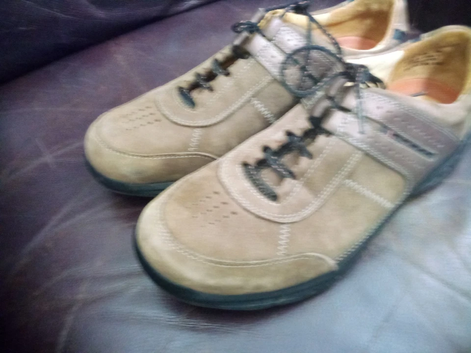 Zapatos Oxford Clarks para mujer talla 9,5 M de cuero tostado sin estructura Foto 2 de 4