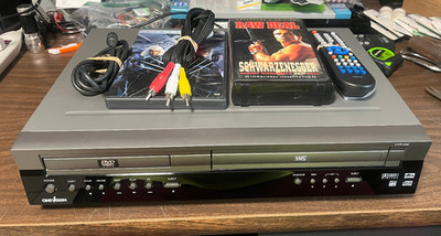 CineVision DVR1000 VCR DVD Player/VHS Combo Remote Cables & 2 Free Movies
