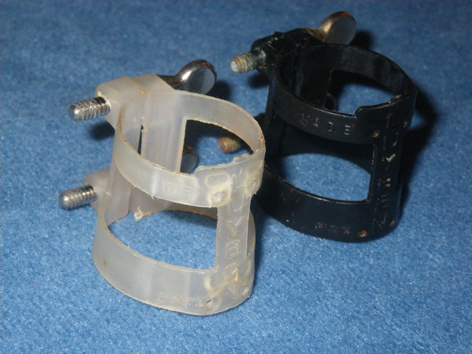 2 LUYBEN Bb SOPRANO CLARINET LIGATURE - BLACK & TRANSLUCENT WHITE OPAQUE PLASTIC