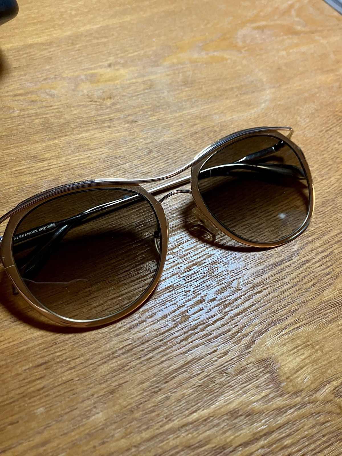 Authentic Alexander McQueen Gradient  Sunglasses - image 2