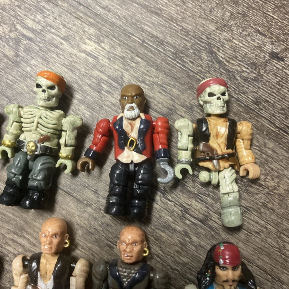 Mega Bloks Pirates Of The Caribbean Lot of 8 Jack Sparrow Pirates And Skeletons  - Image 3 of 4