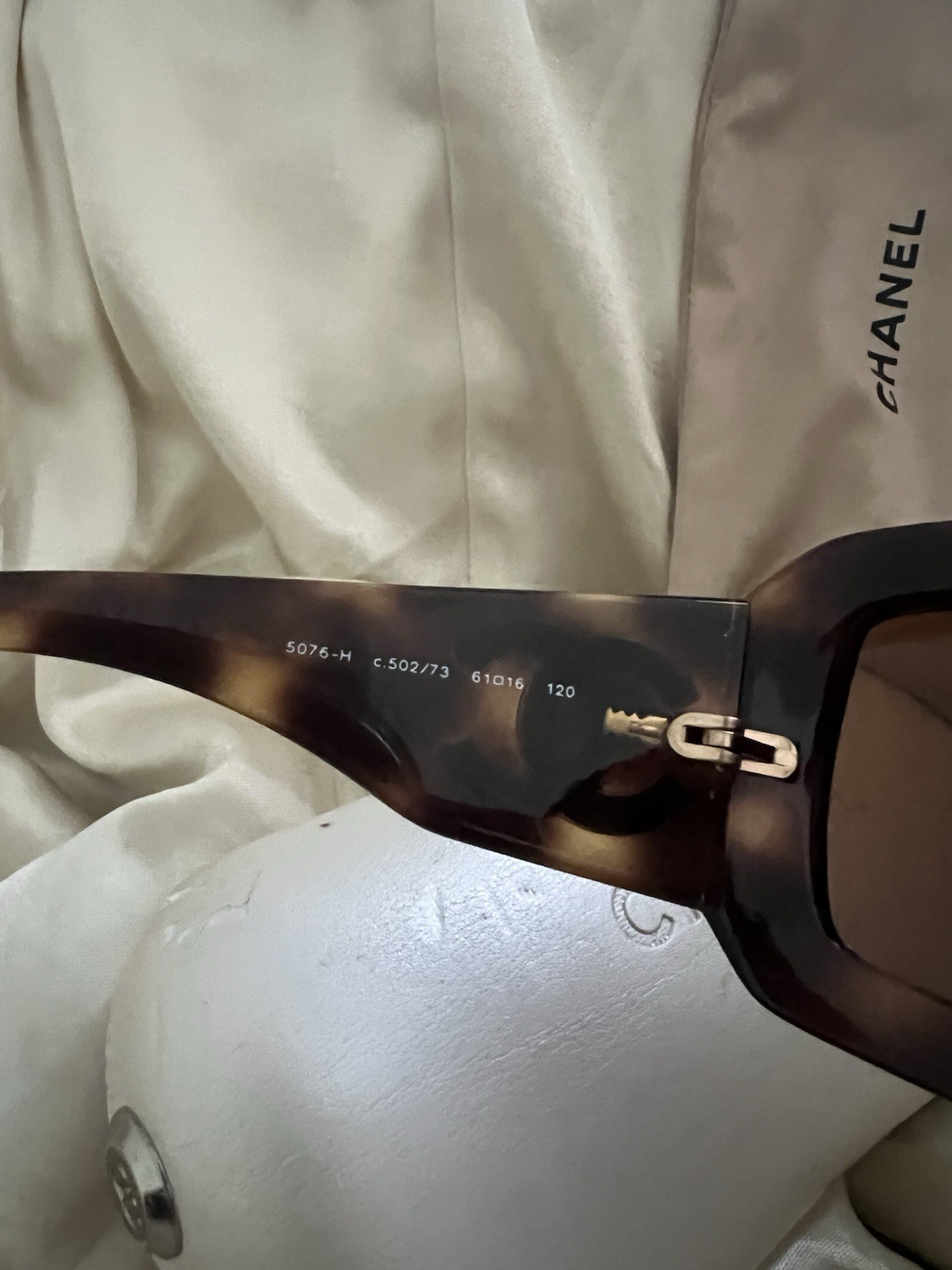 EXTREMELY RARE CHANEL Brown Tortoise Mother Of Pearl CC wrap Sunglasses 5076h image 6